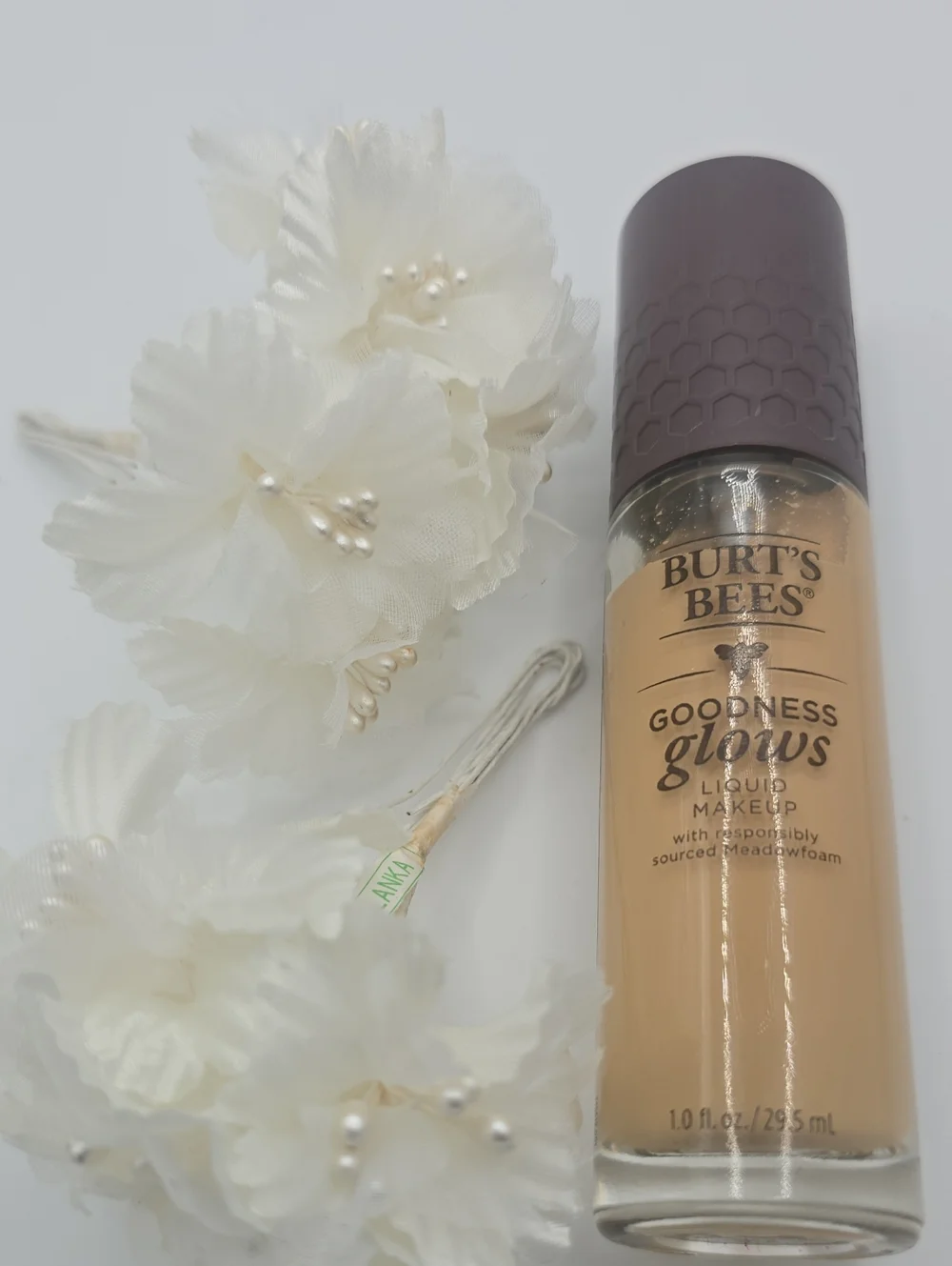 🧚‍♀️#1035 SOFT HONEY Burts Bees DISCONT. Goodness Glows Foundation NWT